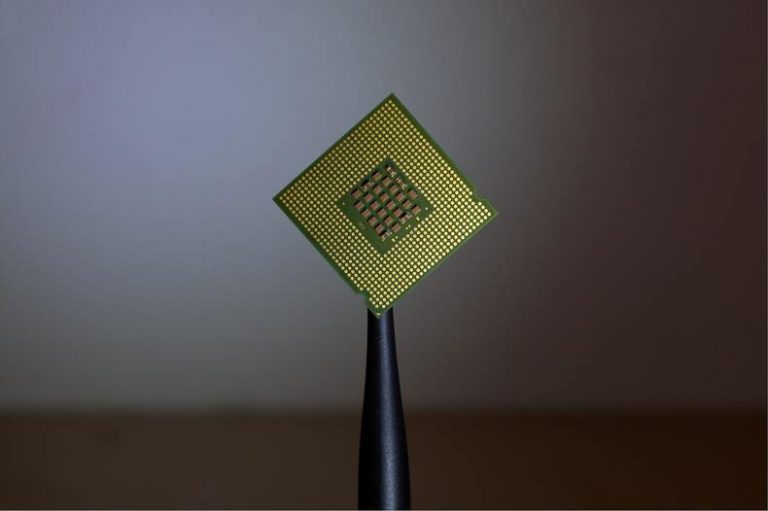 Qualcomm Is Planning To Take Over The Apple M2 Chip