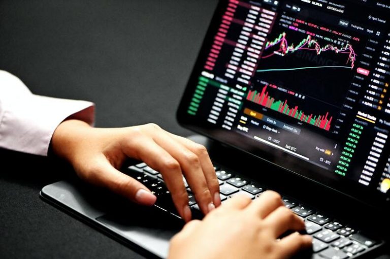 win with CFD Trading