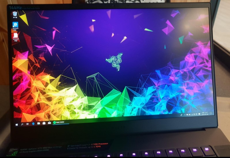 Razer Blade 15 2018 h2 display screen