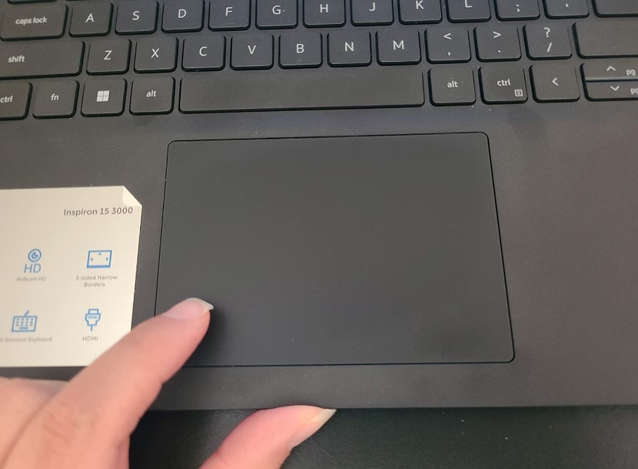 trackpad of Dell Vostro 15 3583