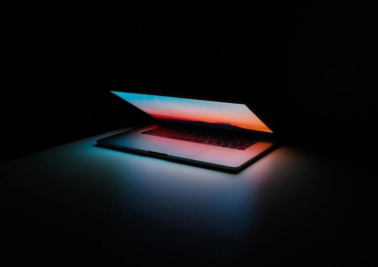 MacBook Air vs Pro and The M1 MacBook