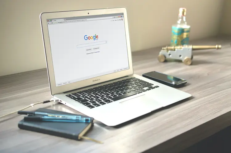 How to deliver computer images to users?