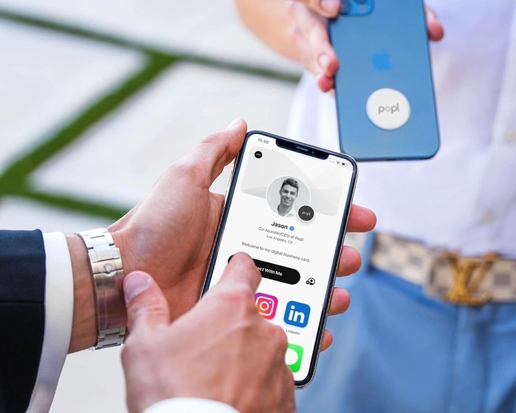 Digital Business Cards are Transforming Professional Networking