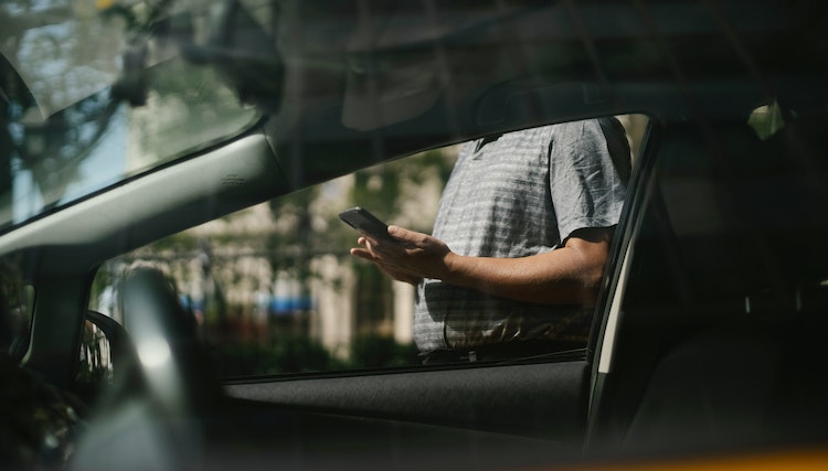 Navigating Online Platforms for Buying a Wrecked BMW X5