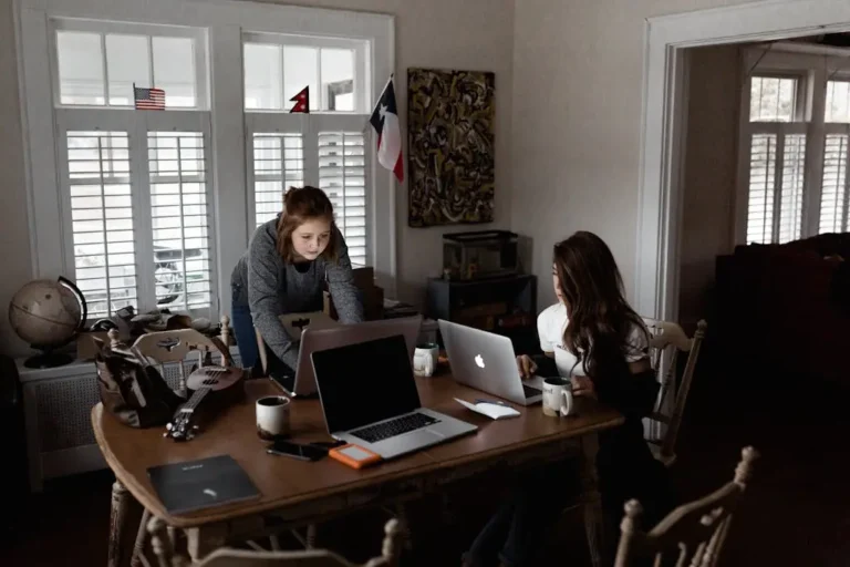 Top Tech Gadgets for College Students